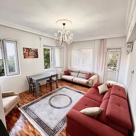 Konyaalti 600 Metre Uzaklikta 2+1 Apartment