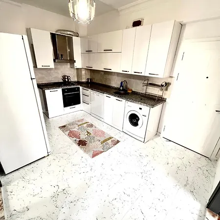 Konyaalti 600 Metre Uzaklikta 2+1 Apartment